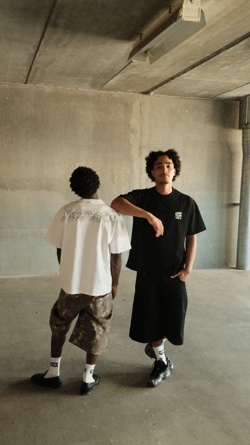 Script t-shirt (Black)
