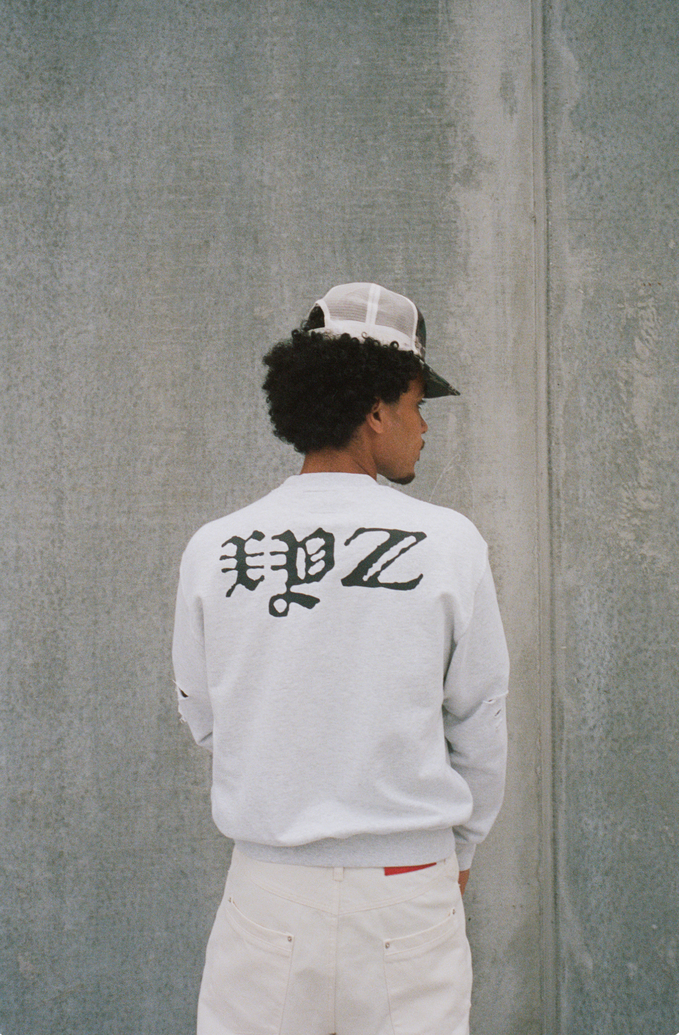 Distressed xyz crewneck (Grey melange)