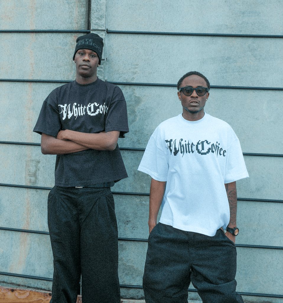 Digital logo T-Shirt (White/black) - White Coffee