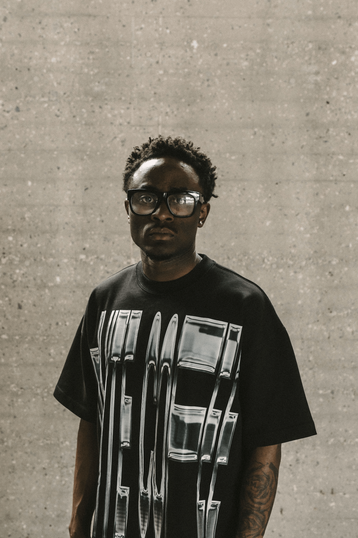 Front stretch T-Shirt (Black/Chrome) - White Coffee