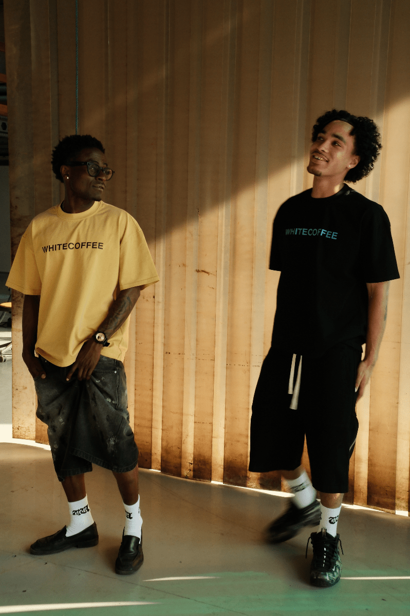 Logo t-shirt (Washed yellow) - White Coffee