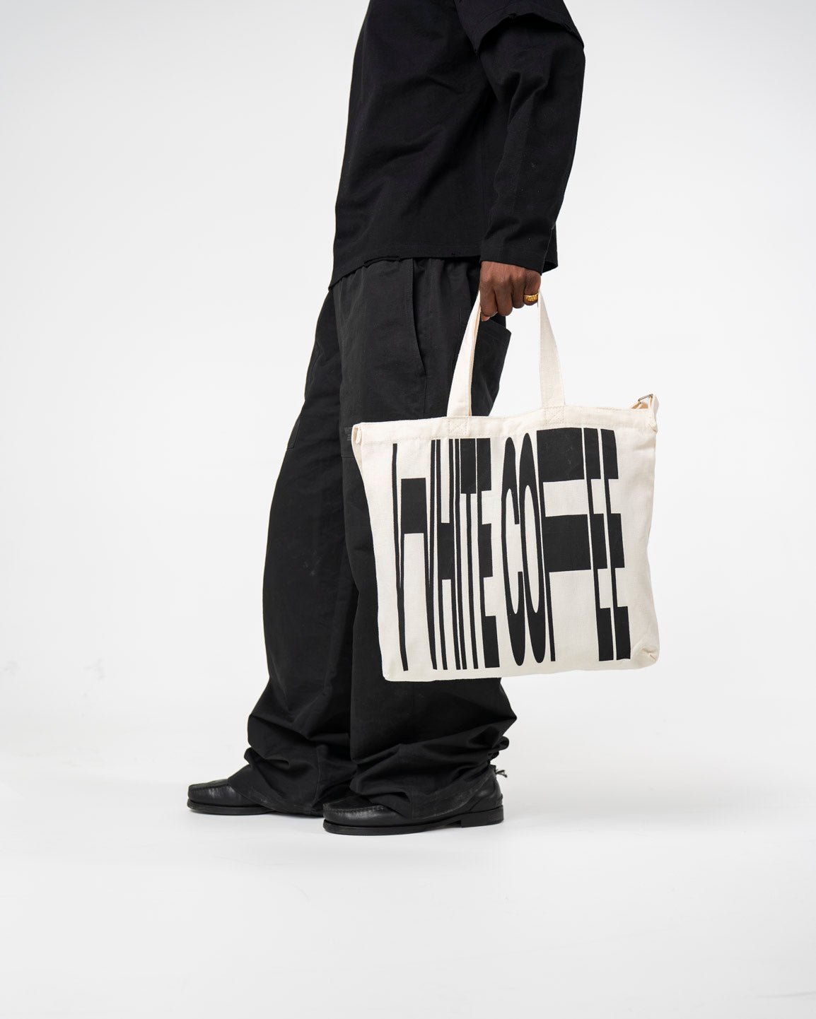 Totebag (Beige/Black) - WHITE COFFEE