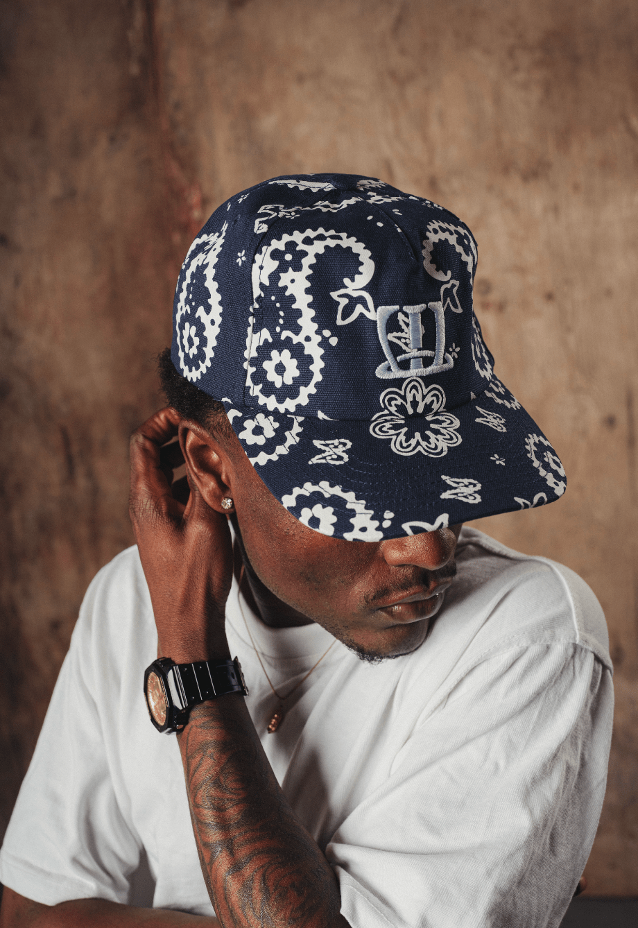 W logo cap (Navy/Paisley) - White Coffee