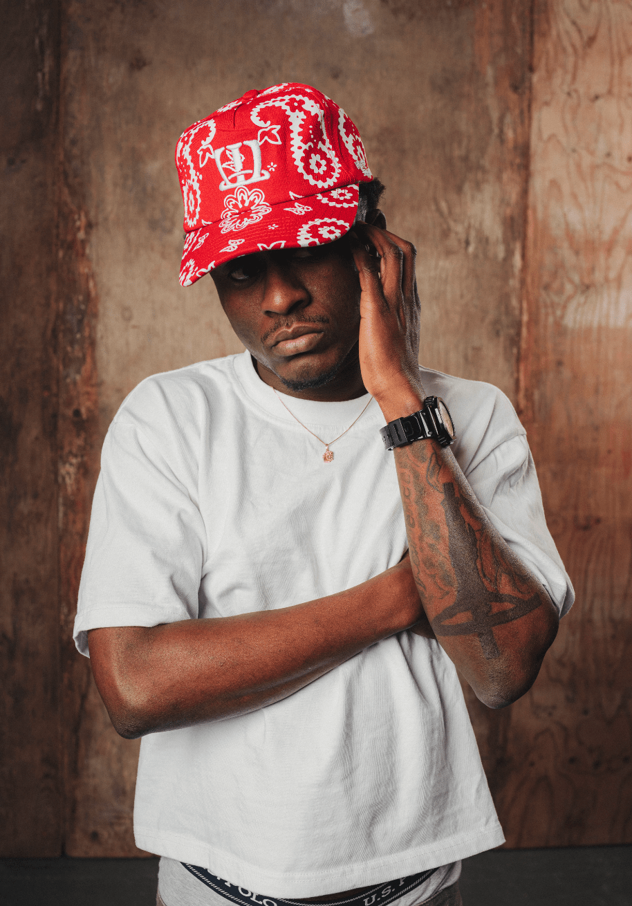 W logo cap (Red/Paisley) - White Coffee