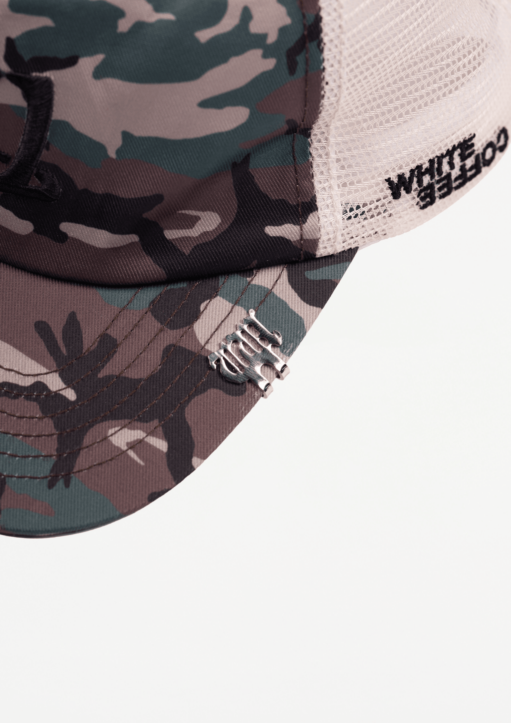 W logo trucker cap (Woodland camo) - White Coffee