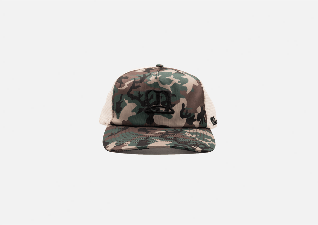 W logo trucker cap (Woodland camo) - White Coffee
