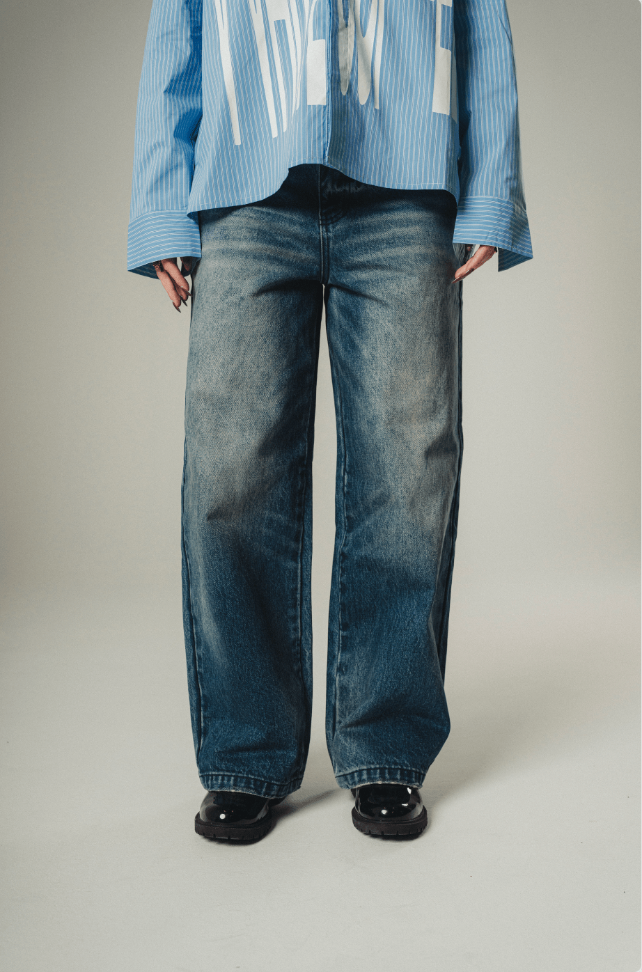 Washed denim jeans (Blue used wash) - White Coffee