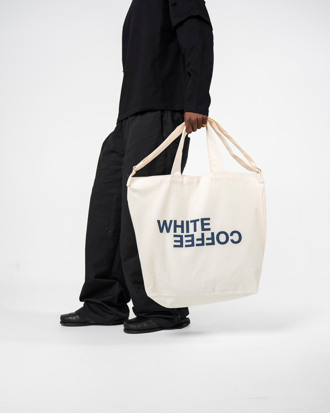 Weekend Totebag (Beige/Navy) - WHITE COFFEE