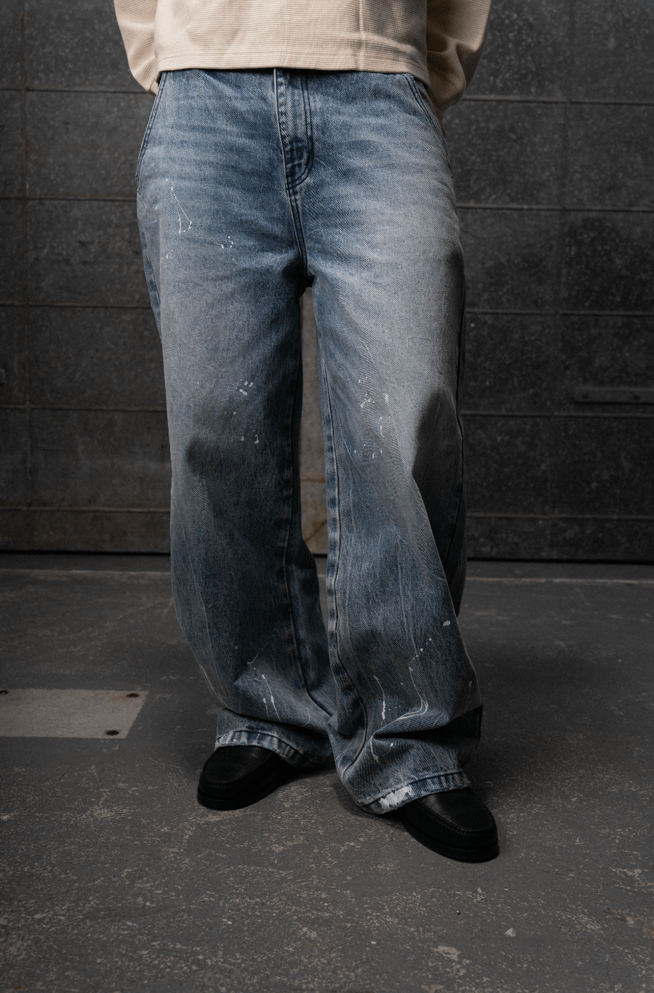 Wide paint denim jeans (Blue heavy used wash) - White Coffee