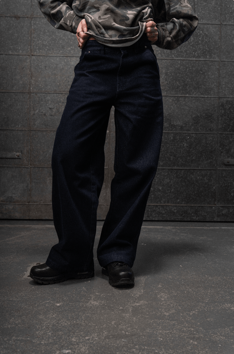 Wide raw denim jeans (Dark blue) - White Coffee